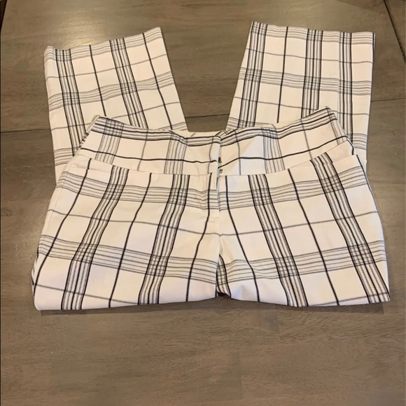 Express capris size 2 - Picture 2 of 4